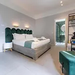 Carrara 24