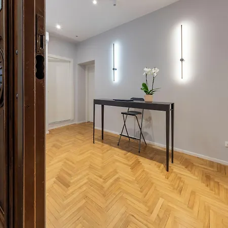 Гостевой дом Carrara 24