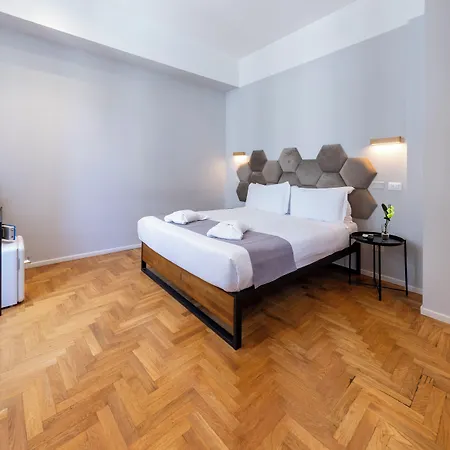 Carrara 24 Гостевой дом Рим