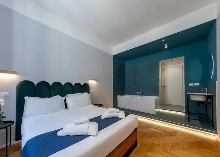 Carrara 24 בית הארחה