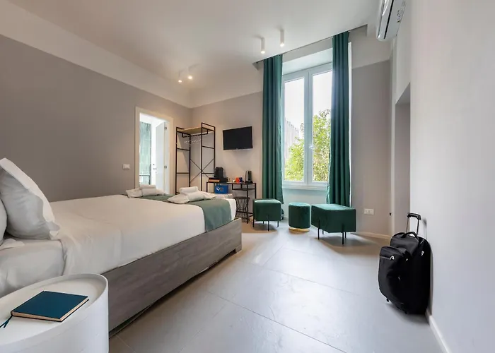 Carrara 24 Pensión Roma