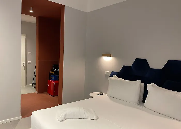 Carrara 24 בית הארחה