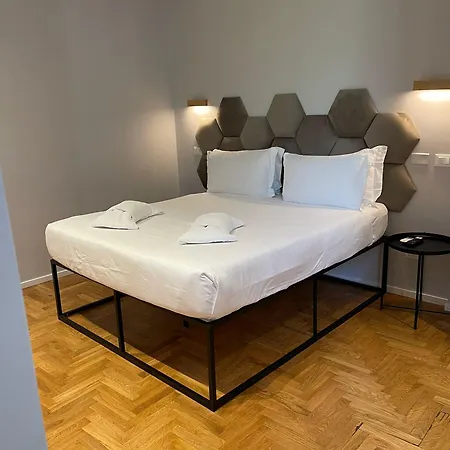 Гостевой дом Carrara 24 4*